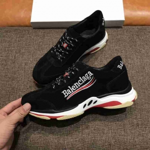 Men Balenciaga Triple S Black Sneaker Item 1216240